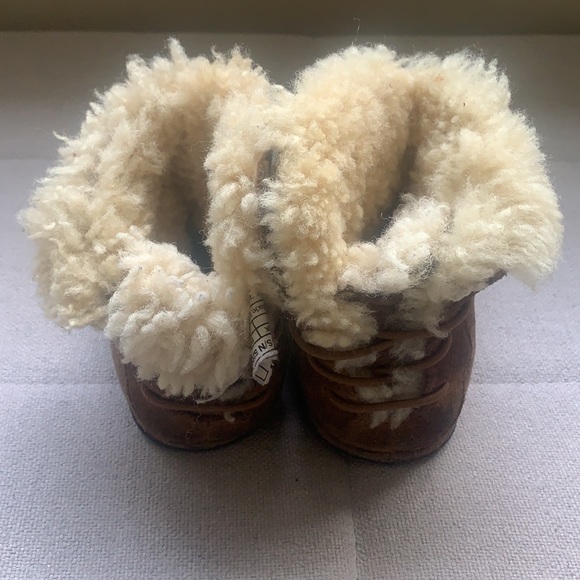 Baby UGG Boots Size Med Style 5206 Brown Winter Warm Insulated Shearling - Picture 3 of 13